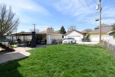 Exterior - 1041 Beloit Ave, Forest Park, IL 60130 photo 4 of 7