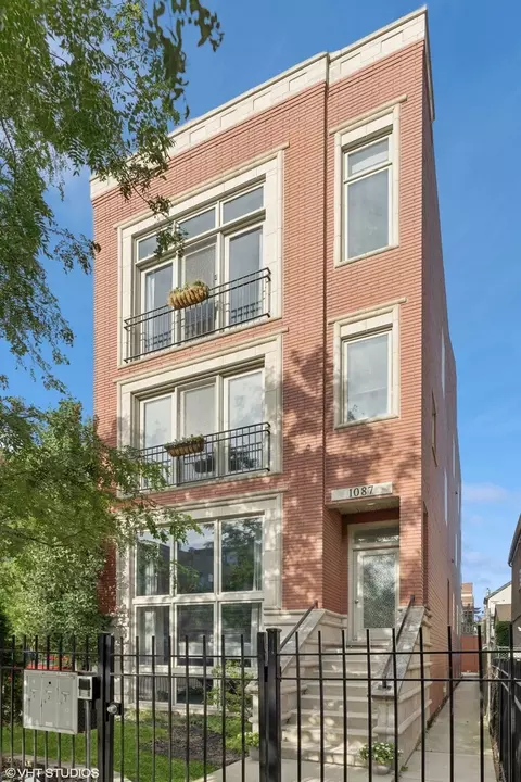 1087 N Hermitage Ave #1, Chicago, IL 60622