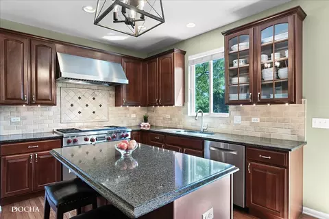 Kitchen - 25003 Blue Iris Ct S, Plainfield, IL 60585 photo 2 of 11