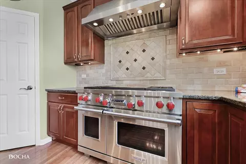 Kitchen - 25003 Blue Iris Ct S, Plainfield, IL 60585 photo 4 of 11