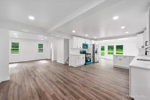 41 W573 Lenz Rd, Elgin, IL 60124 photo 3