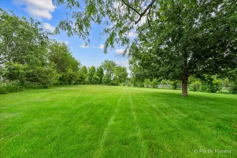 41 W573 Lenz Rd, Elgin, IL 60124 photo 2