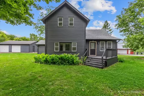 41 W573 Lenz Rd, Elgin, IL 60124 photo 1