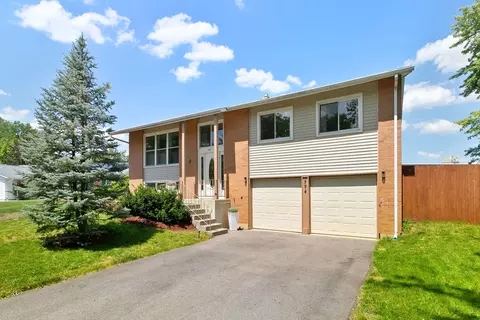 594 Cades Ct, Bolingbrook, IL 60440