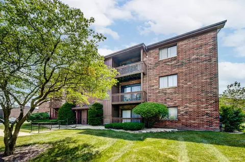 15719 Peggy Ln #2, Oak Forest, IL 60452