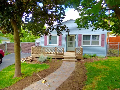 1535 Charles Dr, Glendale Heights, IL 60139