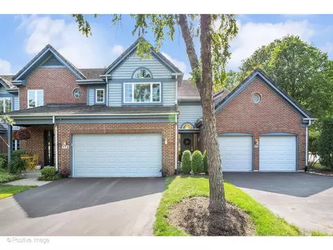 172 Foxborough Pl #172, Burr Ridge, IL 60527