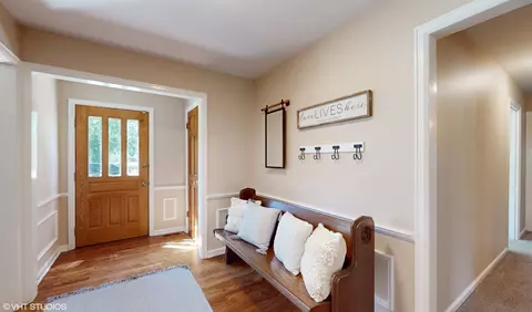 Entry Way - 708 Hillcrest Dr, Sleepy Hollow, IL 60118 photo 1 of 1