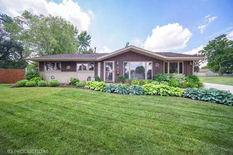 705 Belmont Ct, Romeoville, IL 60446
