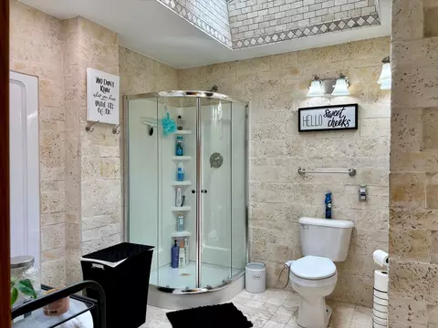 Bath - 606 Kingston Blvd, Mchenry, IL 60050 photo 2 of 8