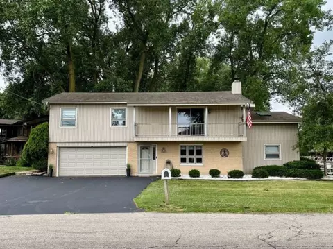 606 Kingston Blvd, Mchenry, IL 60050