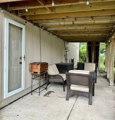 Exterior - 606 Kingston Blvd, Mchenry, IL 60050 photo 5 of 8