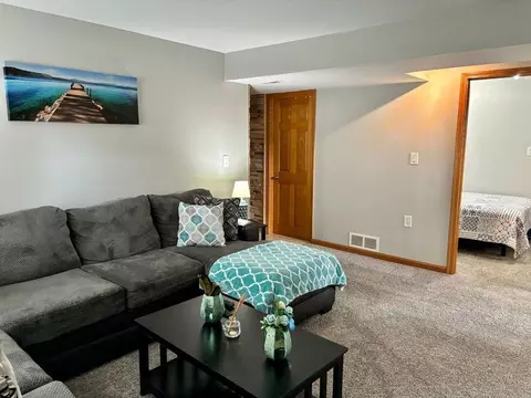 Living - 606 Kingston Blvd, Mchenry, IL 60050 photo 6 of 6