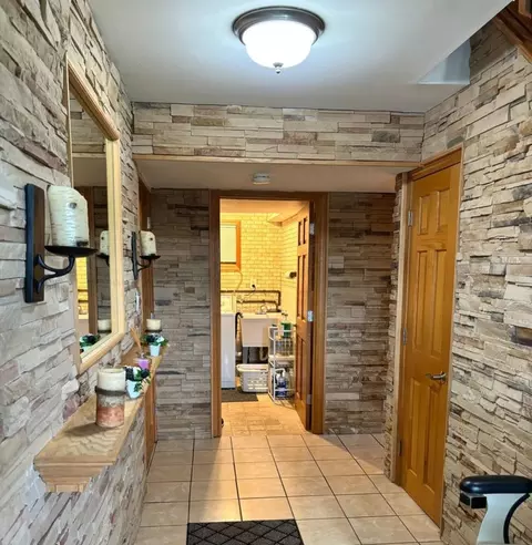 Entry Way - 606 Kingston Blvd, Mchenry, IL 60050 photo 2 of 3