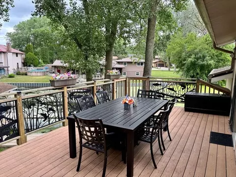 Exterior - 606 Kingston Blvd, Mchenry, IL 60050 photo 3 of 8
