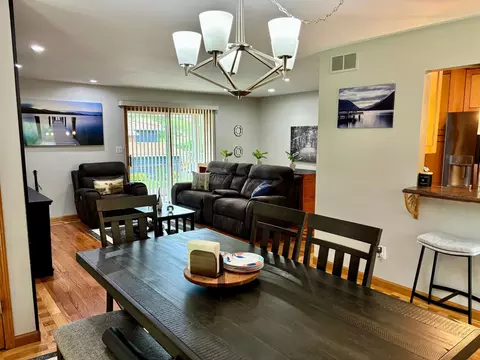 Dining - 606 Kingston Blvd, Mchenry, IL 60050 photo 1 of 1