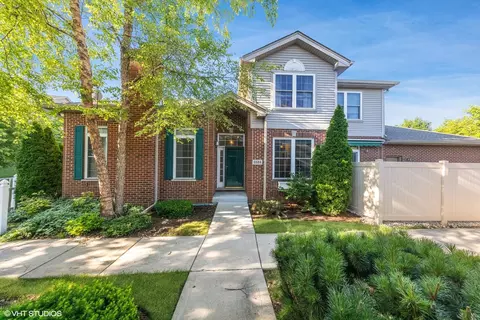 6584 Pine Lake Dr, Tinley Park, IL 60477