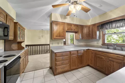 Kitchen - 3879 Silver Fox Dr, Belvidere, IL 61008 photo 2 of 2