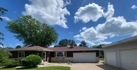6922 Senippa Rd, Rockford, IL 61102
