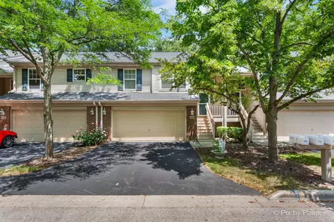 114 Meredith Ln, Streamwood, IL 60107