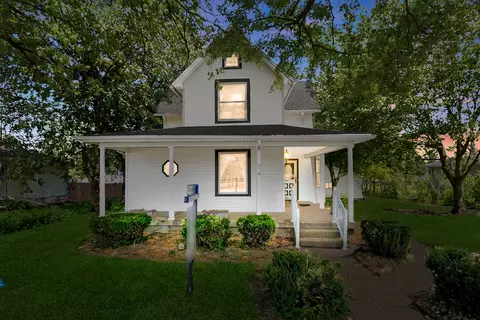 324 S Oak St, Chebanse, IL 60922