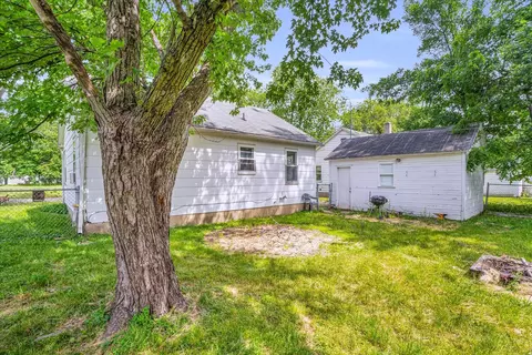 Exterior - 20 Charles Dr, Rantoul, IL 61866 photo 3 of 5