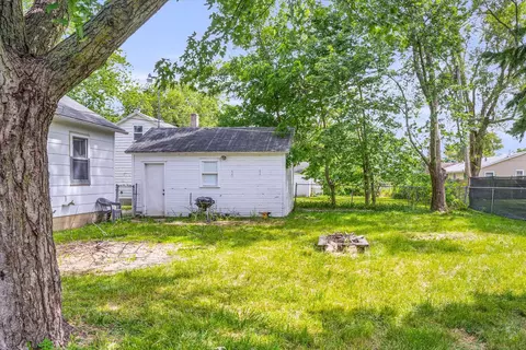 Exterior - 20 Charles Dr, Rantoul, IL 61866 photo 4 of 5