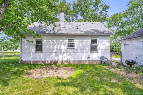 Exterior - 20 Charles Dr, Rantoul, IL 61866 photo 2 of 5