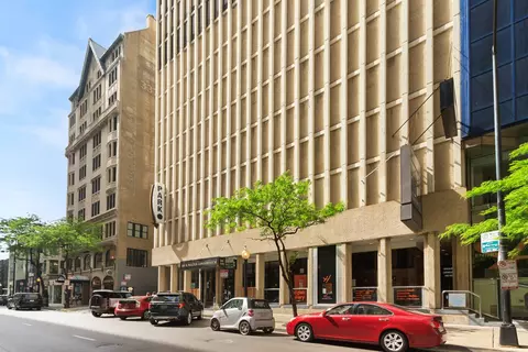 100 E Walton St #19G, Chicago, IL 60611
