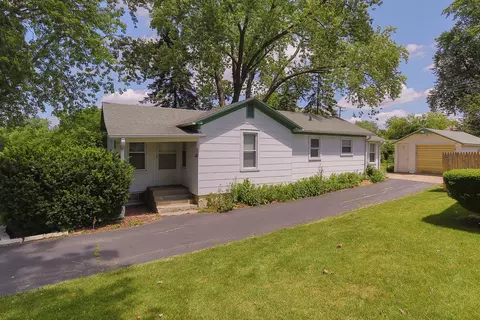 181 2nd St, Elgin, IL 60123 photo 2