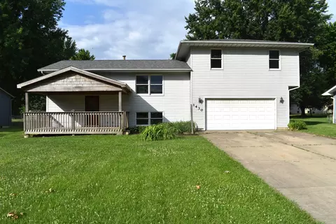 1430 Sandwich Dr, Sandwich, IL 60548