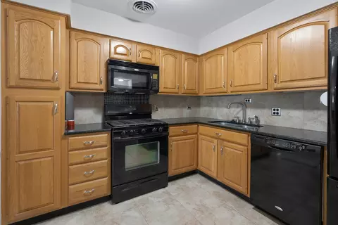 Kitchen - 1720 Robin Ln #A, Hoffman Estates, IL 60169 photo 2 of 3