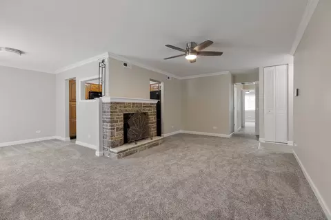Living - 1720 Robin Ln #A, Hoffman Estates, IL 60169 photo 2 of 3