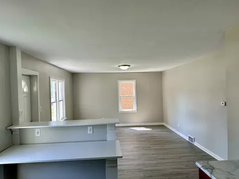 971 E Bourbonnais St, Kankakee, IL 60901 photo 3