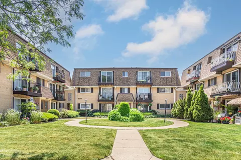 8517 W Rascher Ave #3E, Chicago, IL 60656
