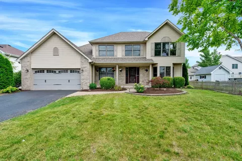 452 Windsor Dr, Oswego, IL 60543