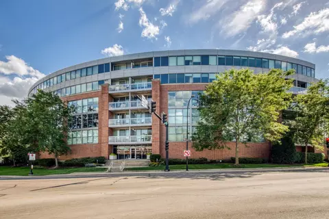 1228 Emerson St #410, Evanston, IL 60201