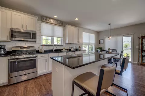 Kitchen - 799 Suffield Ct, Oswego, IL 60543 photo 1 of 4