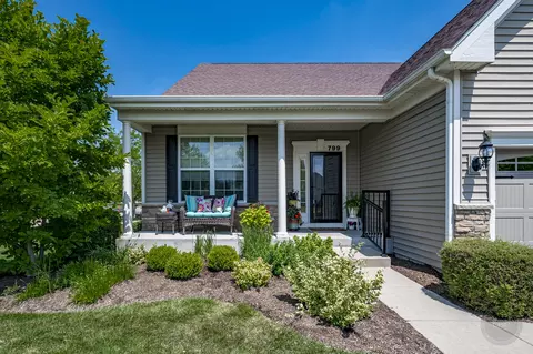 Exterior - 799 Suffield Ct, Oswego, IL 60543 photo 2 of 6