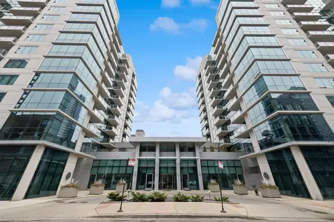123 S Green St #703B, Chicago, IL 60607