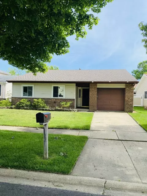 2323 Sunnydale Dr, Woodridge, IL 60517