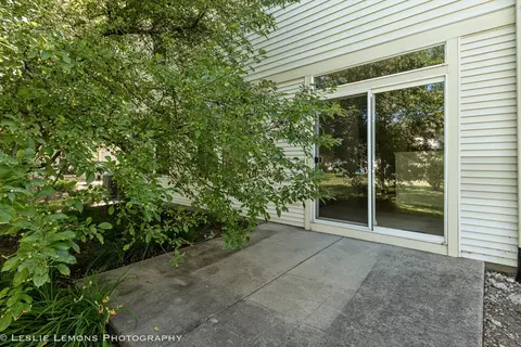 2325 Moonlight Ct, Aurora, IL 60503 photo 14