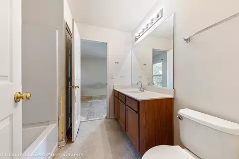 2325 Moonlight Ct, Aurora, IL 60503 photo 11