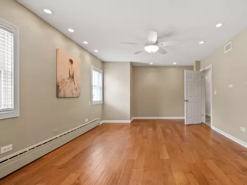 Bedroom - 502 E Indiana St, Wheaton, IL 60187 photo 3 of 5