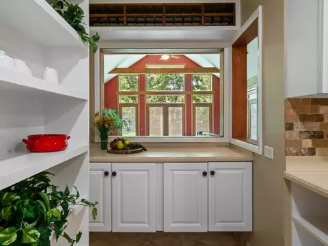 Kitchen - 502 E Indiana St, Wheaton, IL 60187 photo 5 of 7