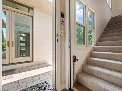 Entry Way - 502 E Indiana St, Wheaton, IL 60187 photo 3 of 3