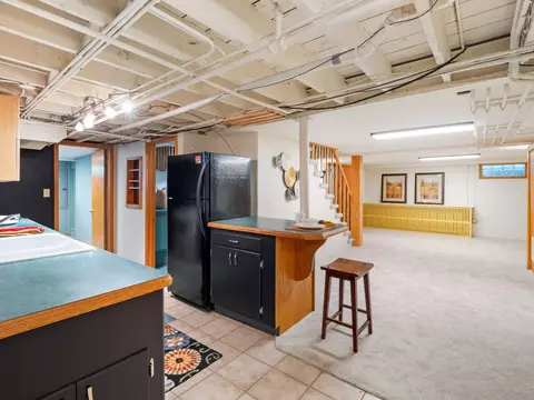 Kitchen - 502 E Indiana St, Wheaton, IL 60187 photo 6 of 7