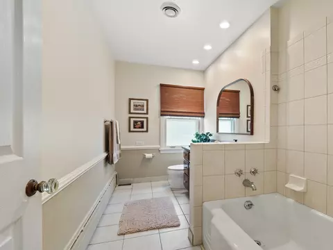 Bath - 502 E Indiana St, Wheaton, IL 60187 photo 5 of 7