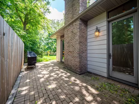 Exterior - 502 E Indiana St, Wheaton, IL 60187 photo 8 of 8