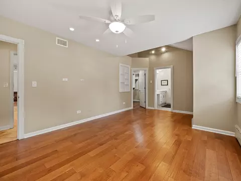 Bedroom - 502 E Indiana St, Wheaton, IL 60187 photo 2 of 5